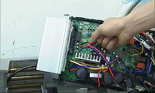 天津美的空调电话是多少